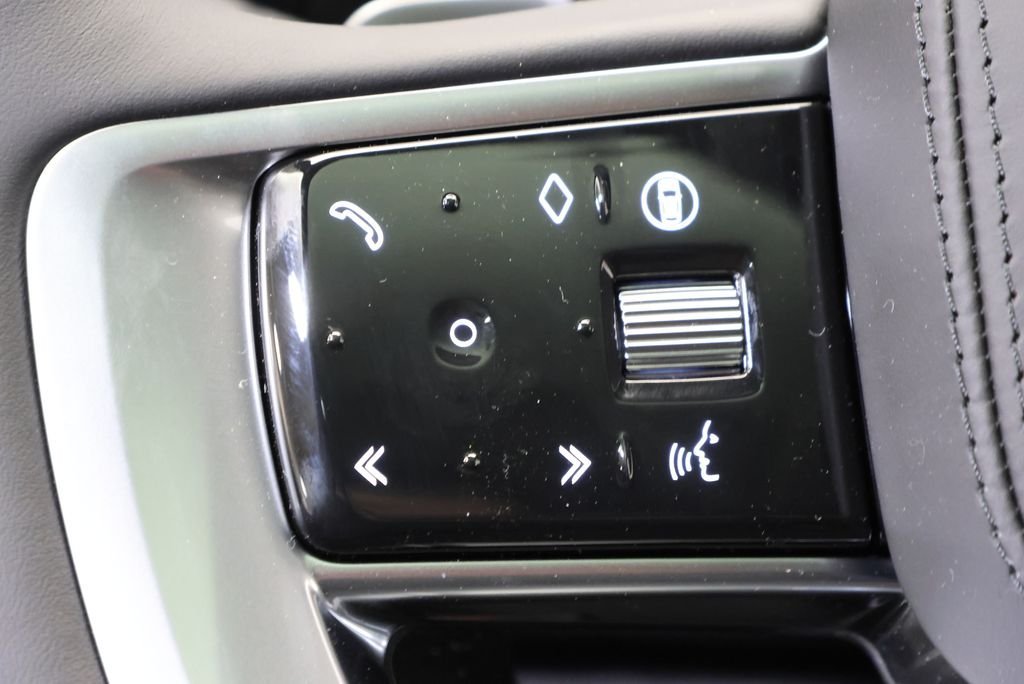 New 2026 Carpathian Grey LAND ROVER SE image 18