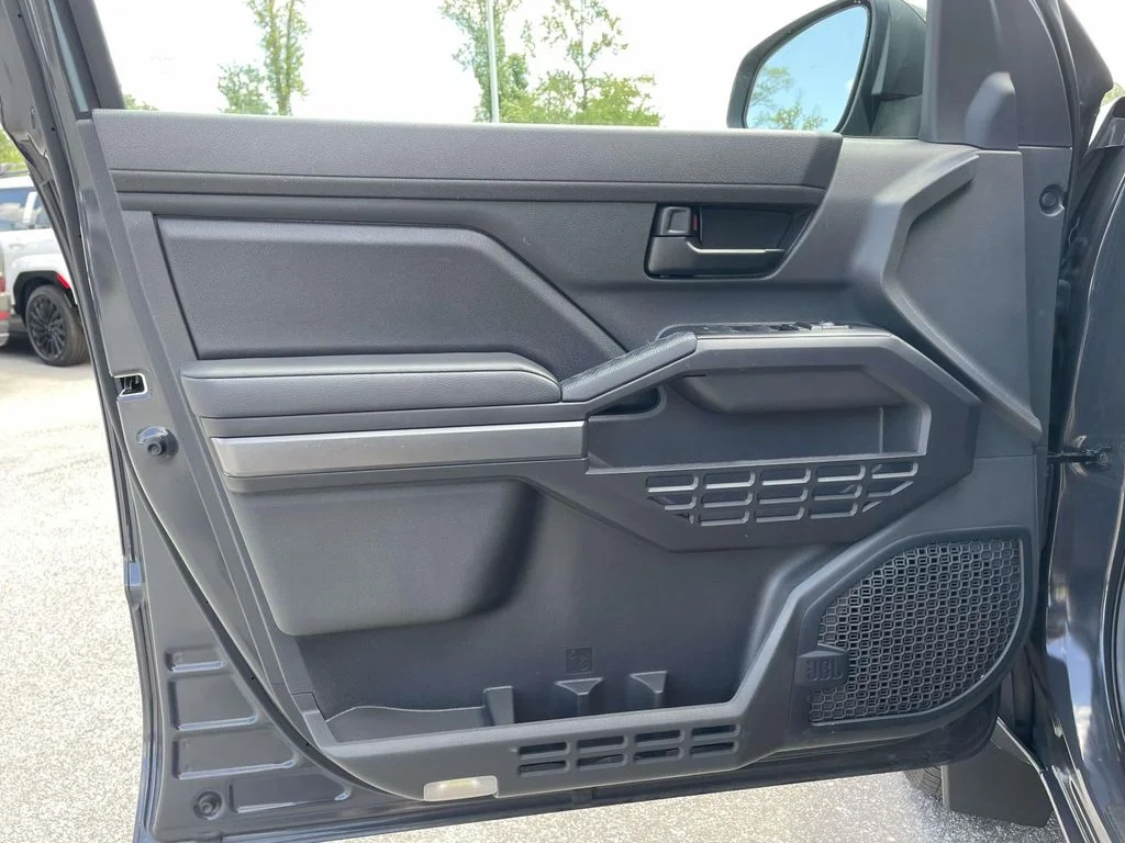 2024 Toyota Tacoma SR5 - Photo 6