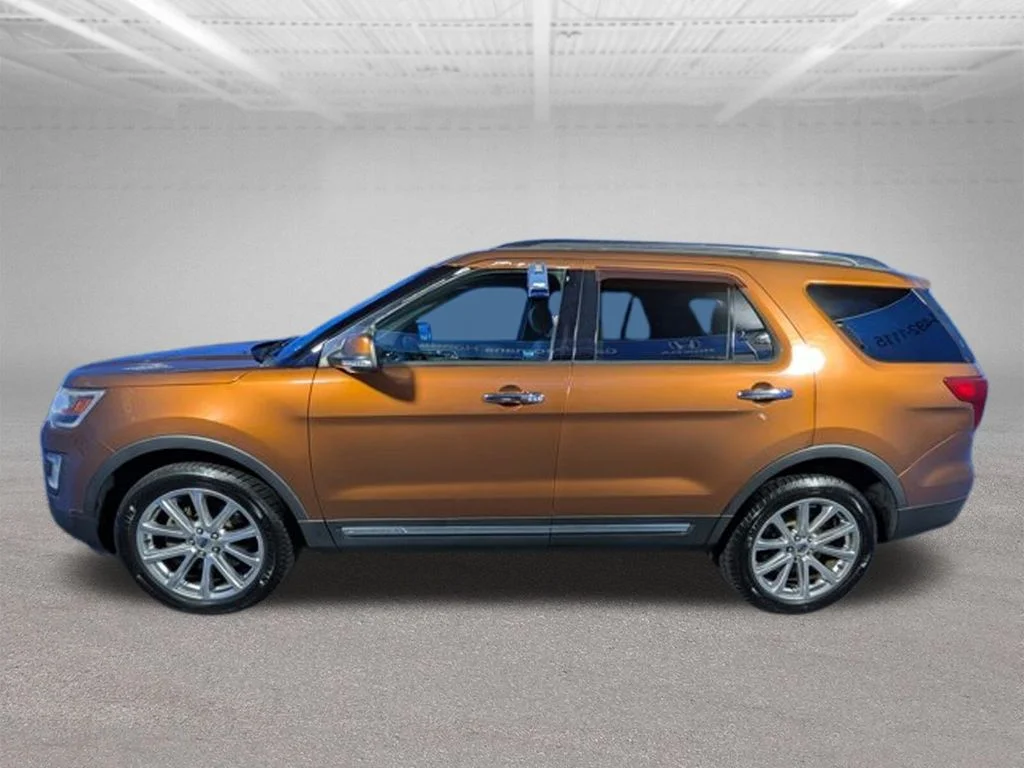 Used 2017  Ford Limited image 8