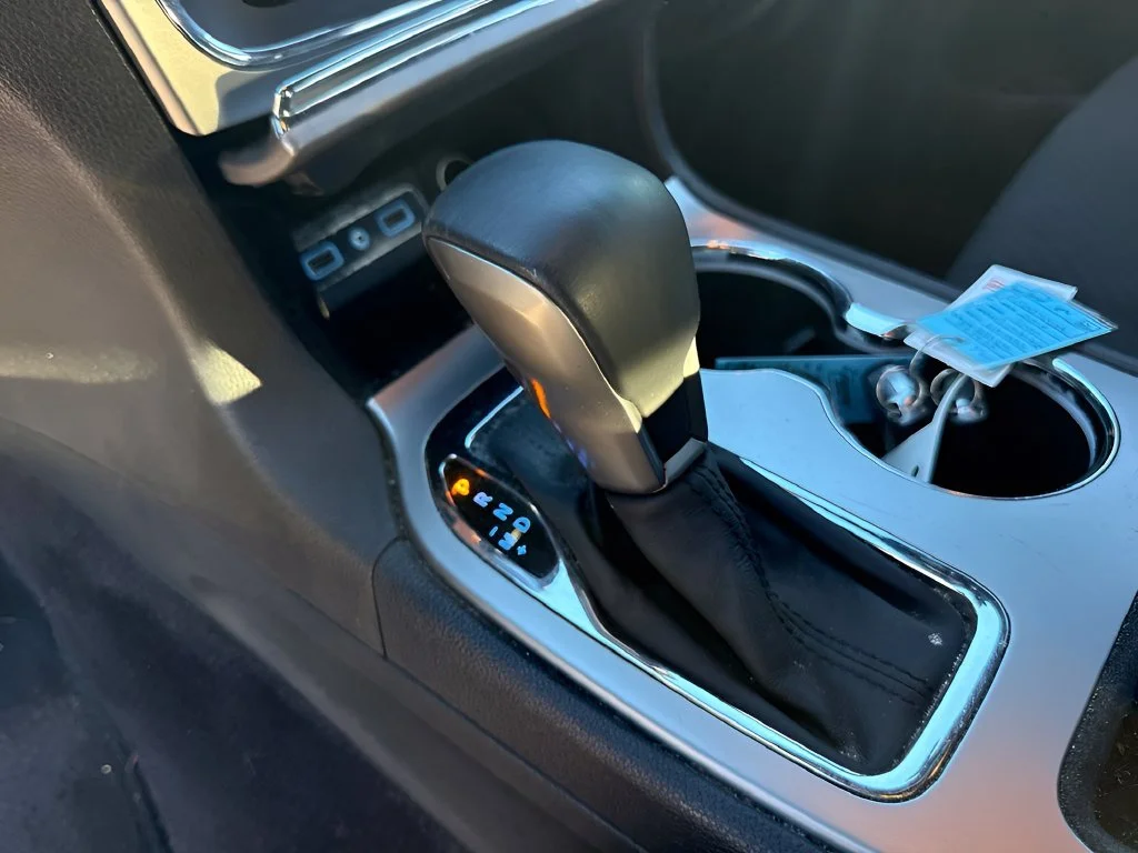 Used 2018  Jeep Laredo E image 13