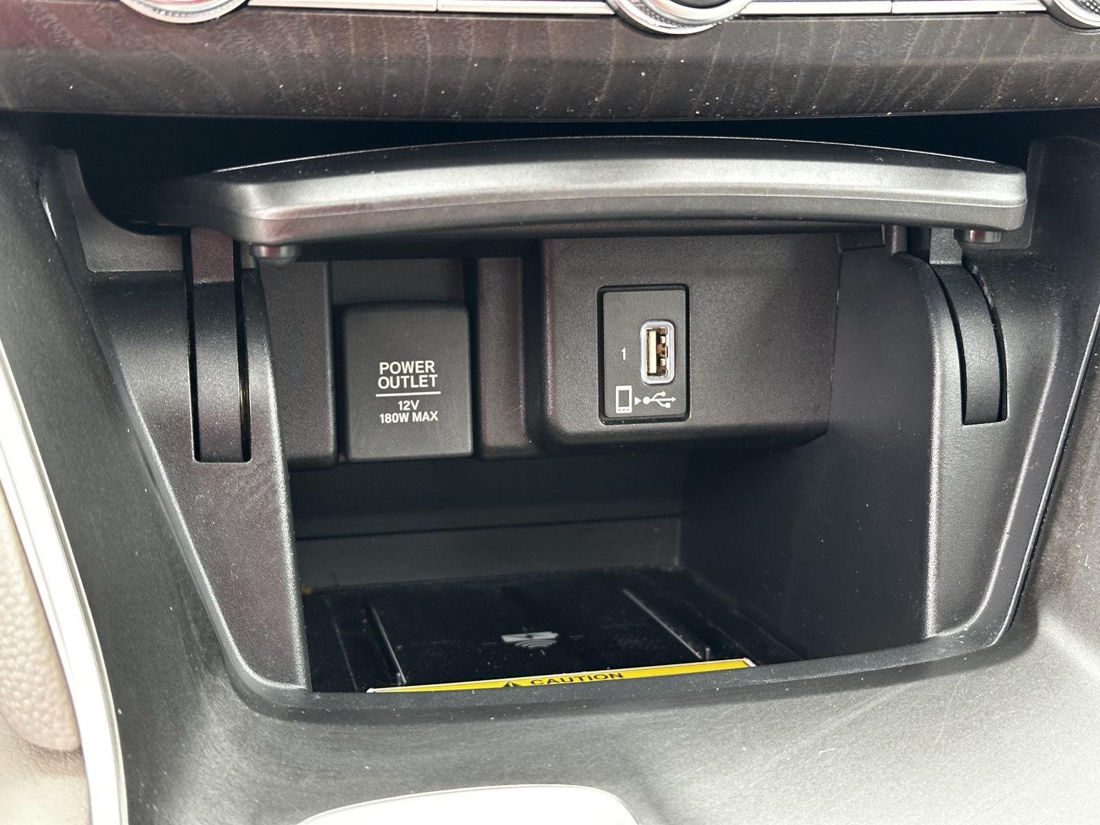 Used 2019 Platinum White Pearl Honda Touring image 30