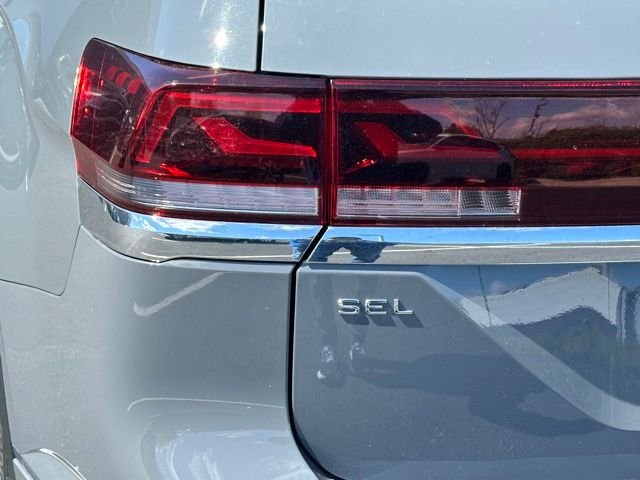 New 2026 Pure Gray Volkswagen 2.0T SEL Premium R-Line image 14