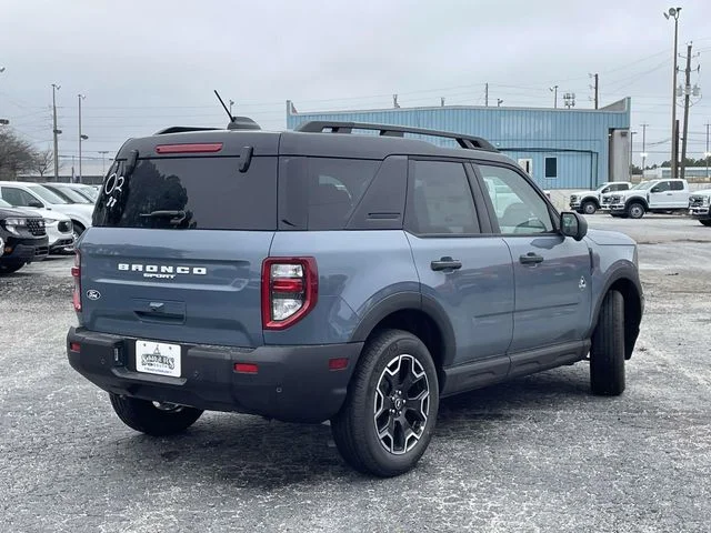 New 2026 Azure Gray Metallic Tri-Coat Ford Outer Banks® image 3