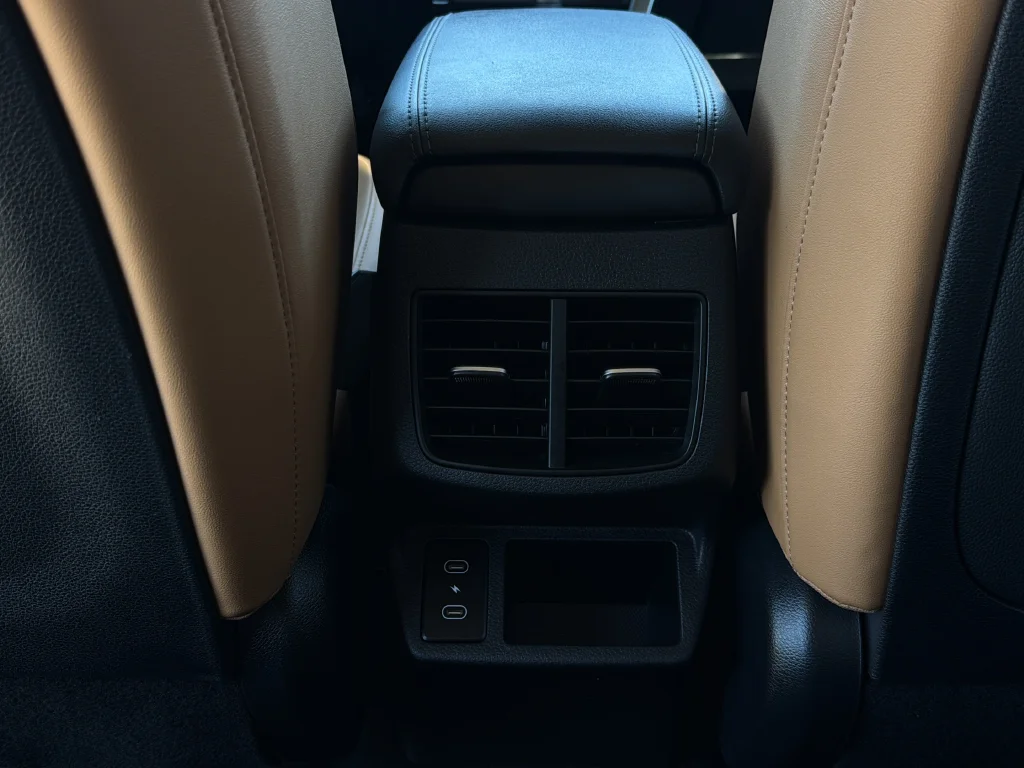 Used 2024 Snow White Pearl Kia SX image 21