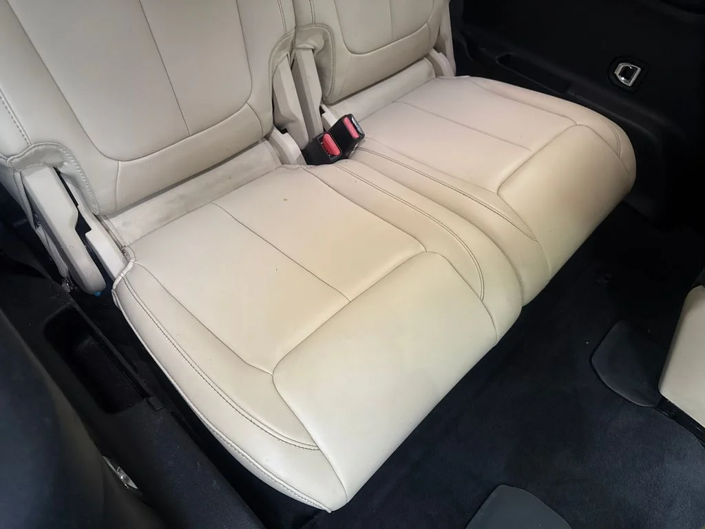 Used 2022 Silver Jeep Limited image 43