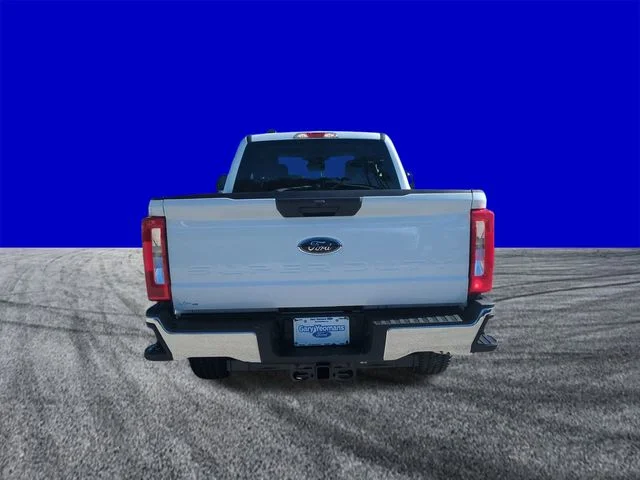 New 2026 Oxford White Ford F-250® XLT image 5
