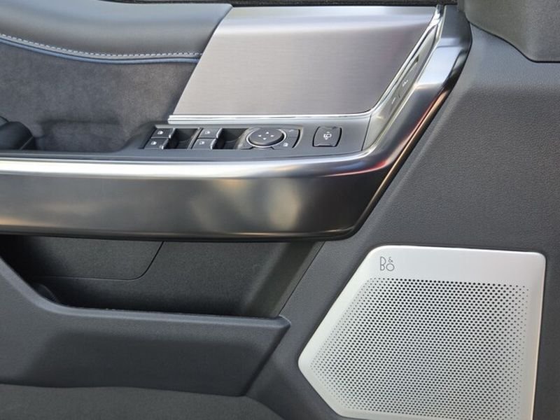 New 2026 Star White Metallic Tri-Coat Ford F-250® Platinum® image 28