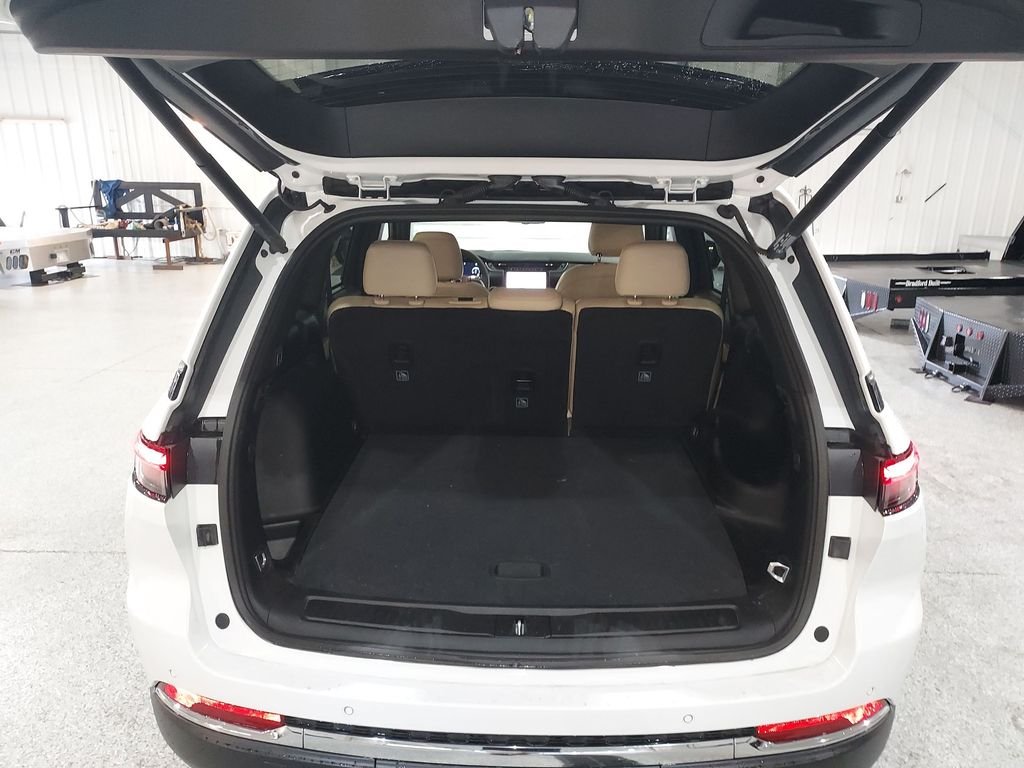 Used 2023 White/off-white Jeep Limited image 29