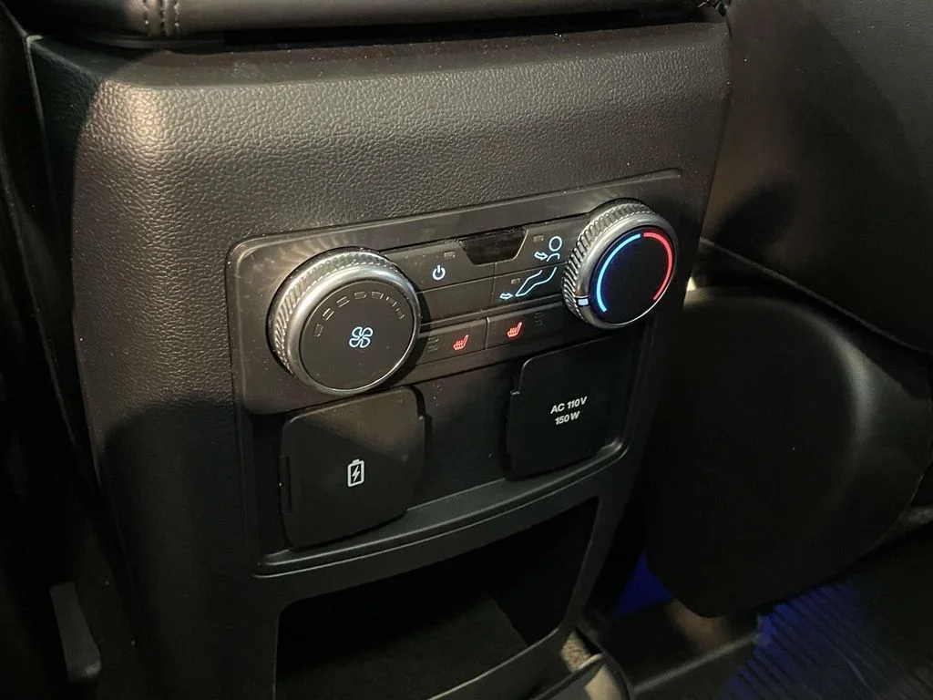 Used 2021 Silver Metallic Ford Platinum image 23