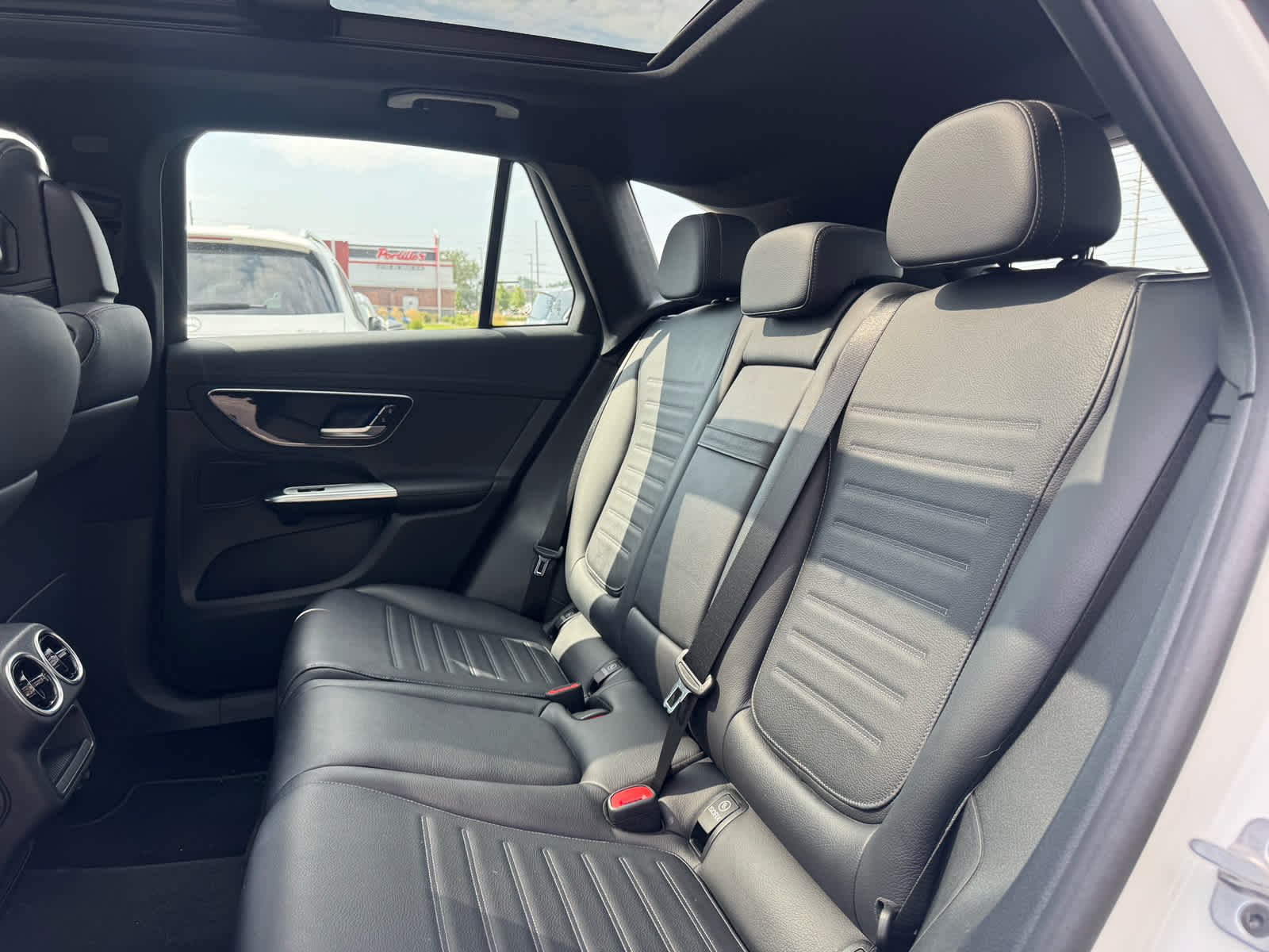 2025 Mercedes-Benz GLC AMG GLC43 - Photo 30
