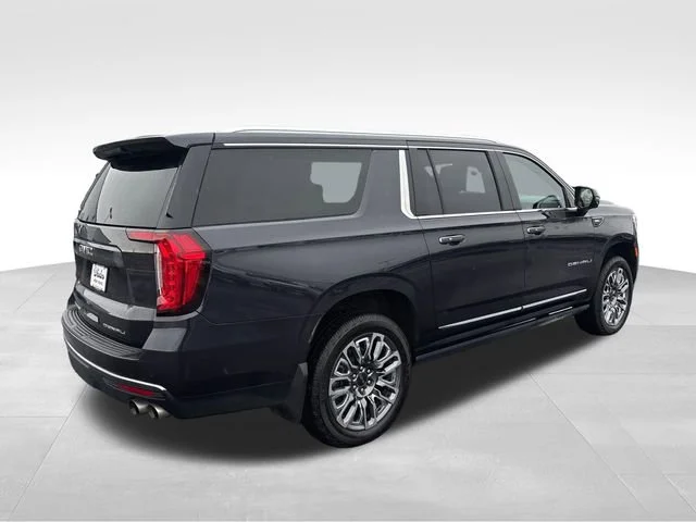 Used 2023 Titanium Rush Metallic GMC Denali Ultimate image 6