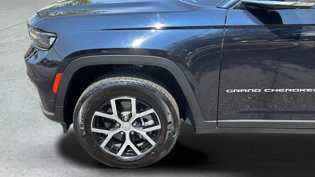 Used 2024 Black Jeep Limited image 36