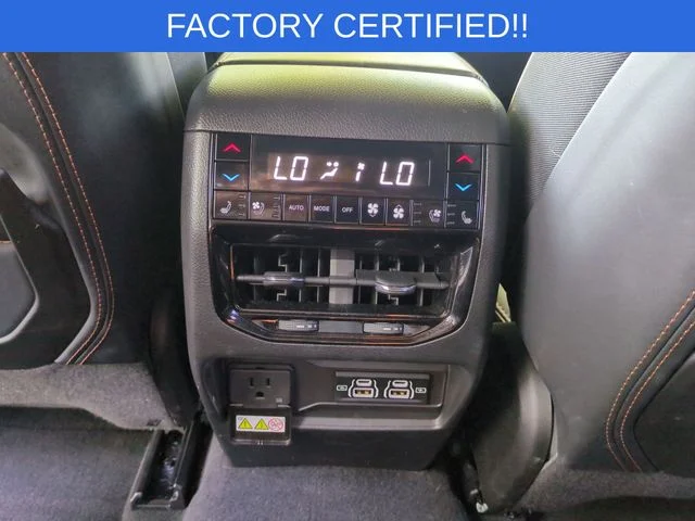 Used 2024 Silver Jeep Summit Reserve 4xe image 33