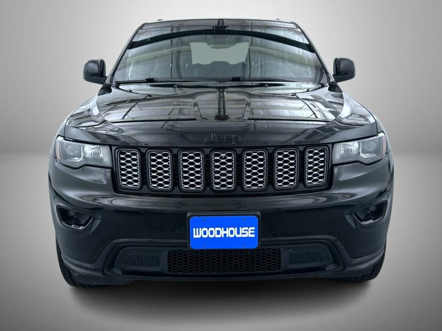 Used 2019 Black Jeep Altitude image 2