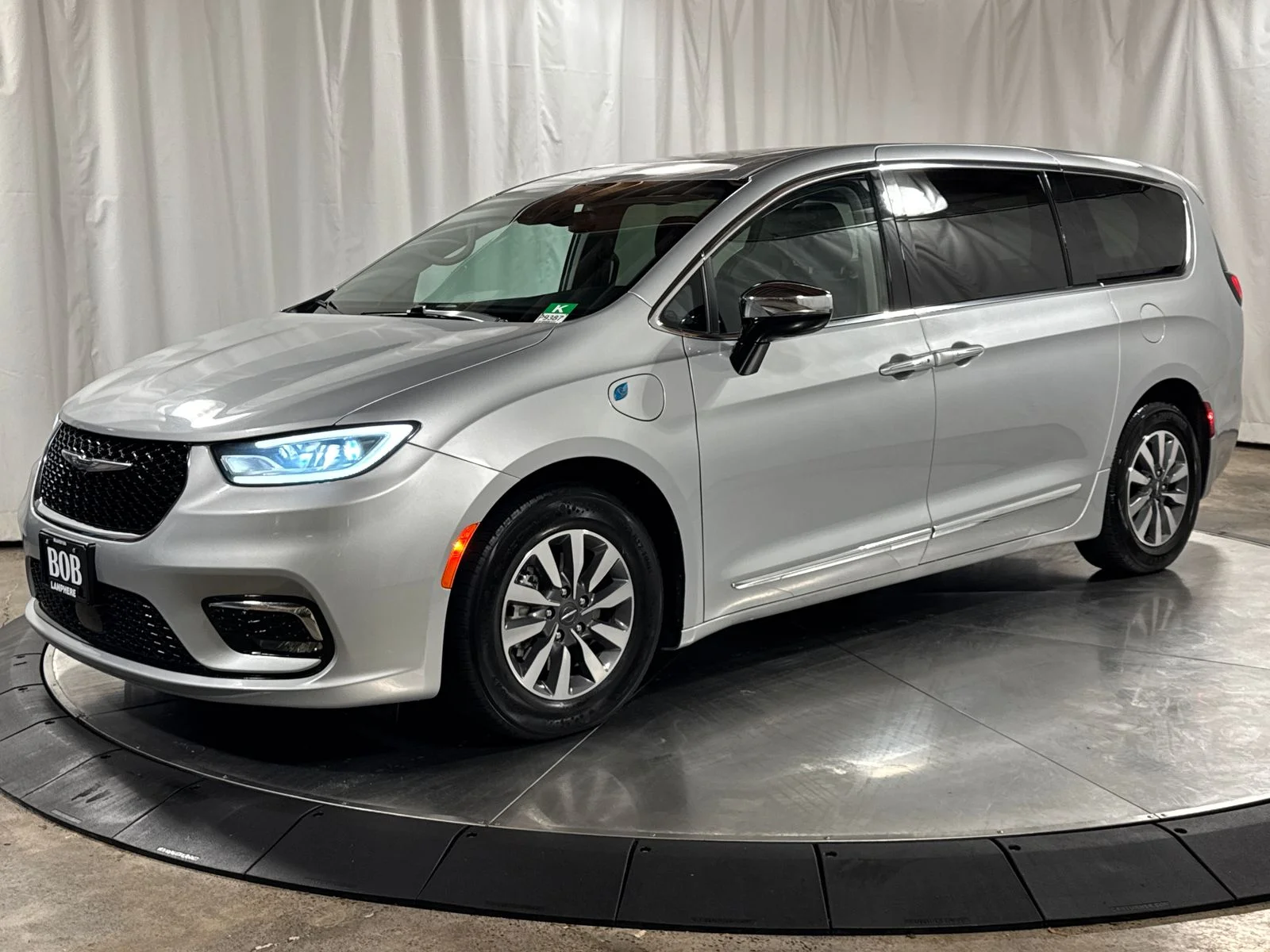 2023 Chrysler Pacifica Hybrid
