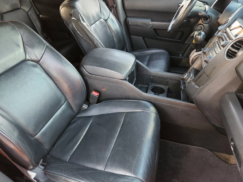 Used 2015 Black Honda Touring image 9