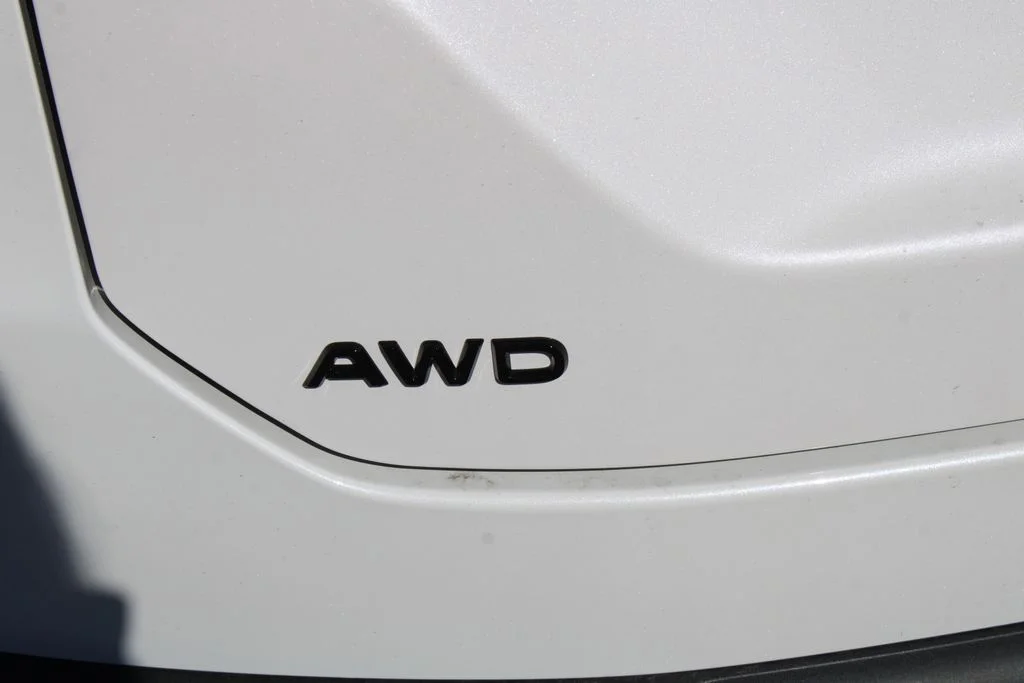 New 2026 Platinum White Pearl Honda AWD Sport image 28