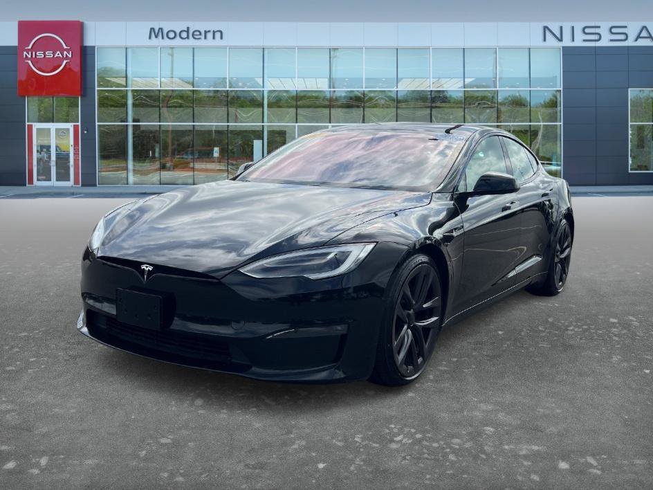 Used 2021 Solid Black Tesla Long Range image 1