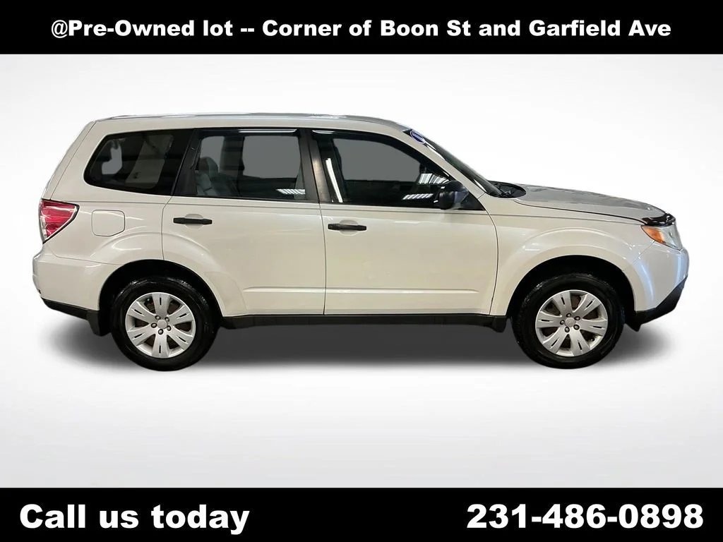 2010 Subaru Forester X - Photo 6