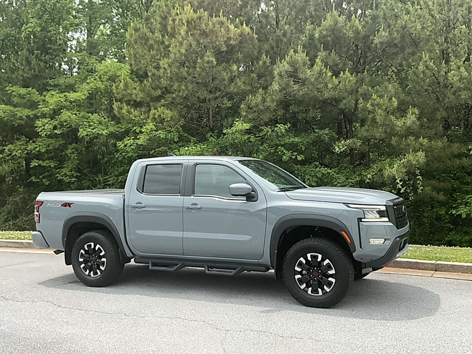 2024 Nissan Frontier PRO-4X Crew Cab 4X4's photo