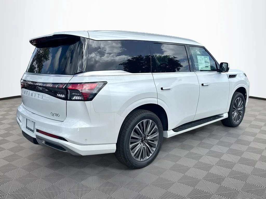 New 2027 RADIANT WHITE INFINITI Luxe 2WD image 5