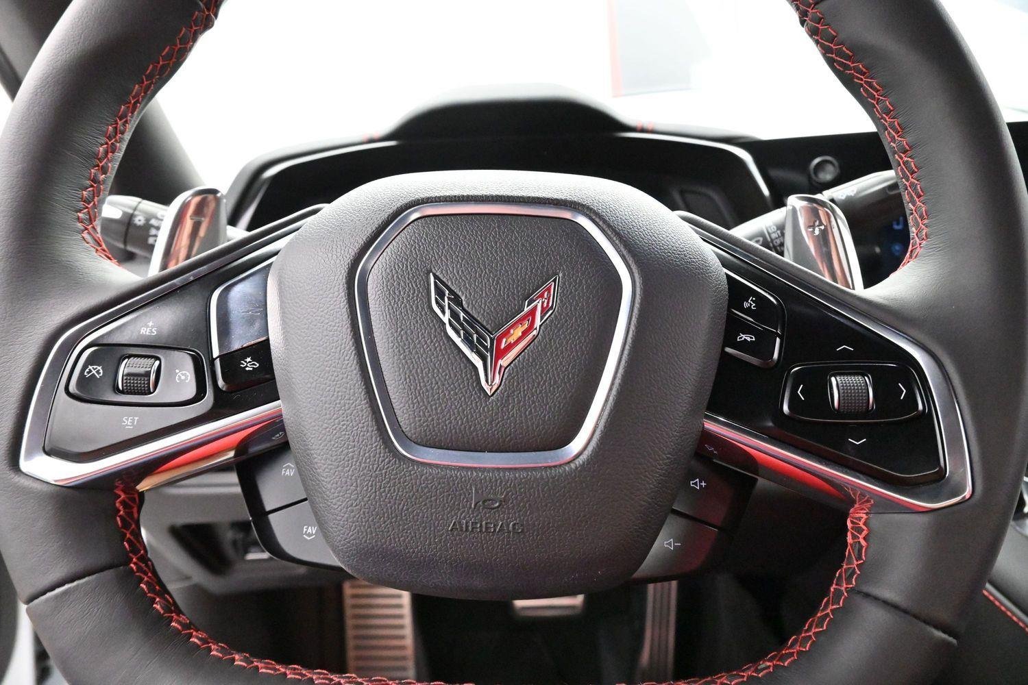 Used 2024 Arctic White Chevrolet 1LT image 17