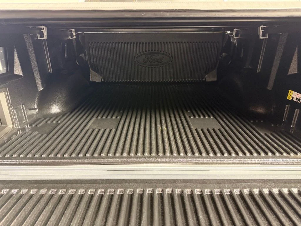 Used 2023 Silver Ford XLT image 22