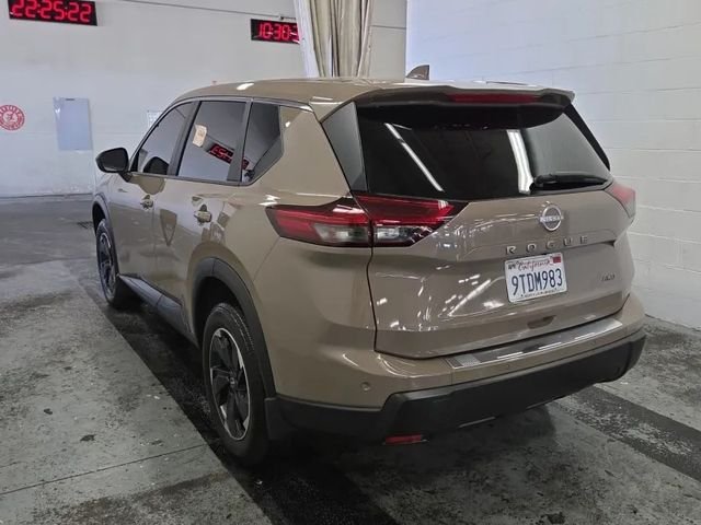 Used 2025 Beige/tan Nissan SV image 2