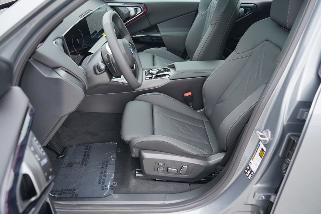 Used 2026 Gray Metallic BMW 30 xDrive image 10