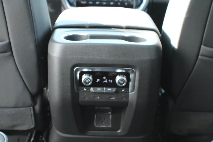 2026 GMC Yukon XL Denali - Photo 19