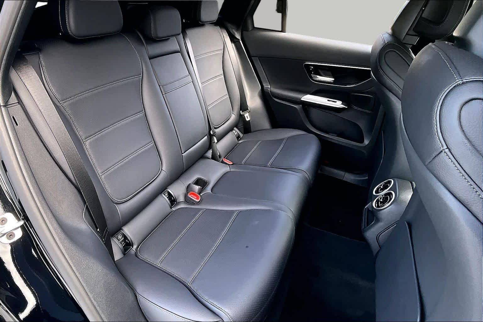 Used 2025 Obsidian Black Metallic Mercedes-Benz GLC 350e image 20
