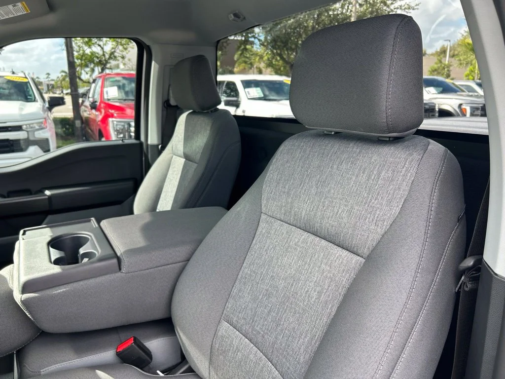New 2026 Oxford White Ford XL image 14