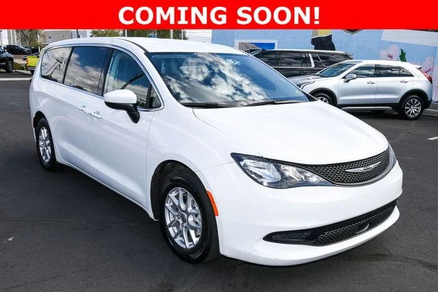Used 2022 White Chrysler LX image 7