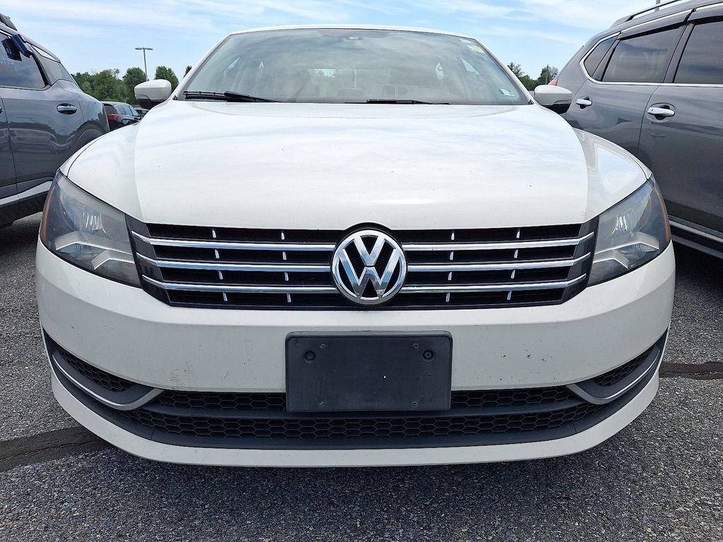 Used 2013 White Volkswagen TDI SE image 2