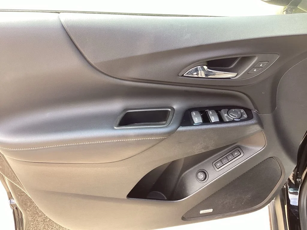 Used 2023 MOSAIC BLACK METALLIC Chevrolet Premier image 20