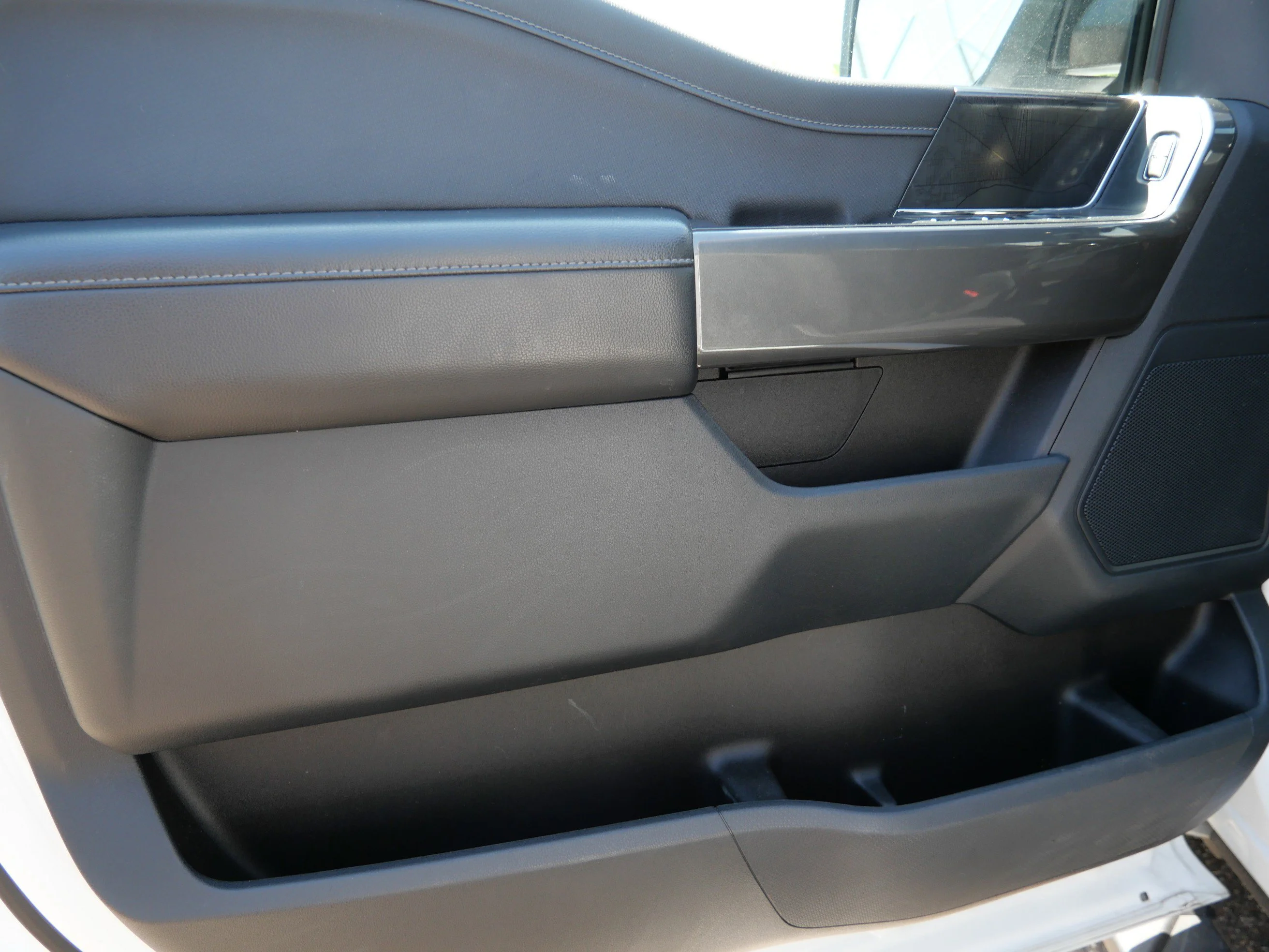 Certified Used 2024 Oxford White Clearcoat Ford XLT image 69