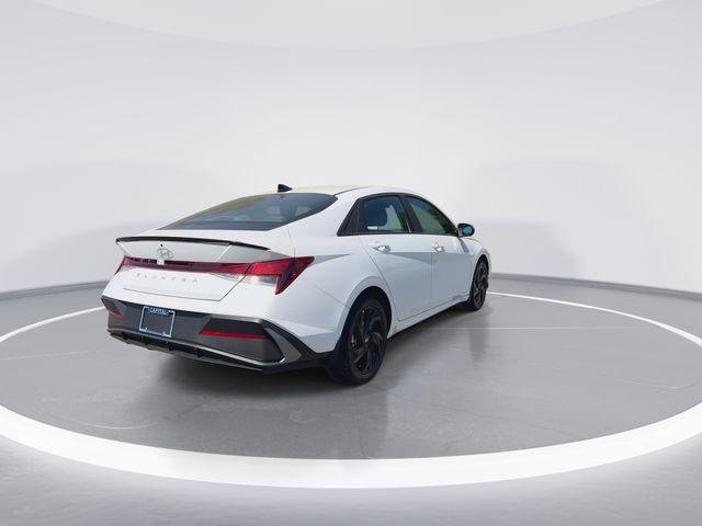 New 2026 White Hyundai SEL Sport image 8