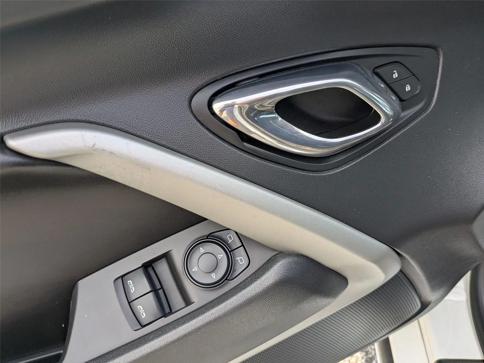 Used 2017 Summit White Chevrolet 1SS image 12