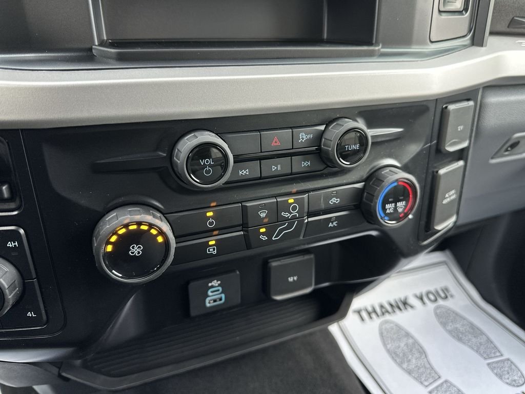 New 2026 Oxford White Ford F-250® XLT image 18