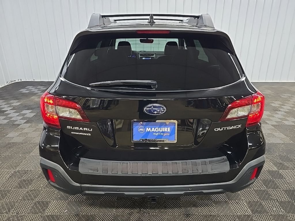 Used 2018 Black Subaru 2.5i image 11