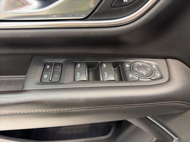Used 2021 SHADOW GRAY METALLIC Chevrolet High Country image 21