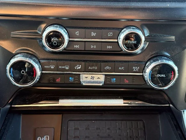 Used 2023 Silver Ford Platinum image 24