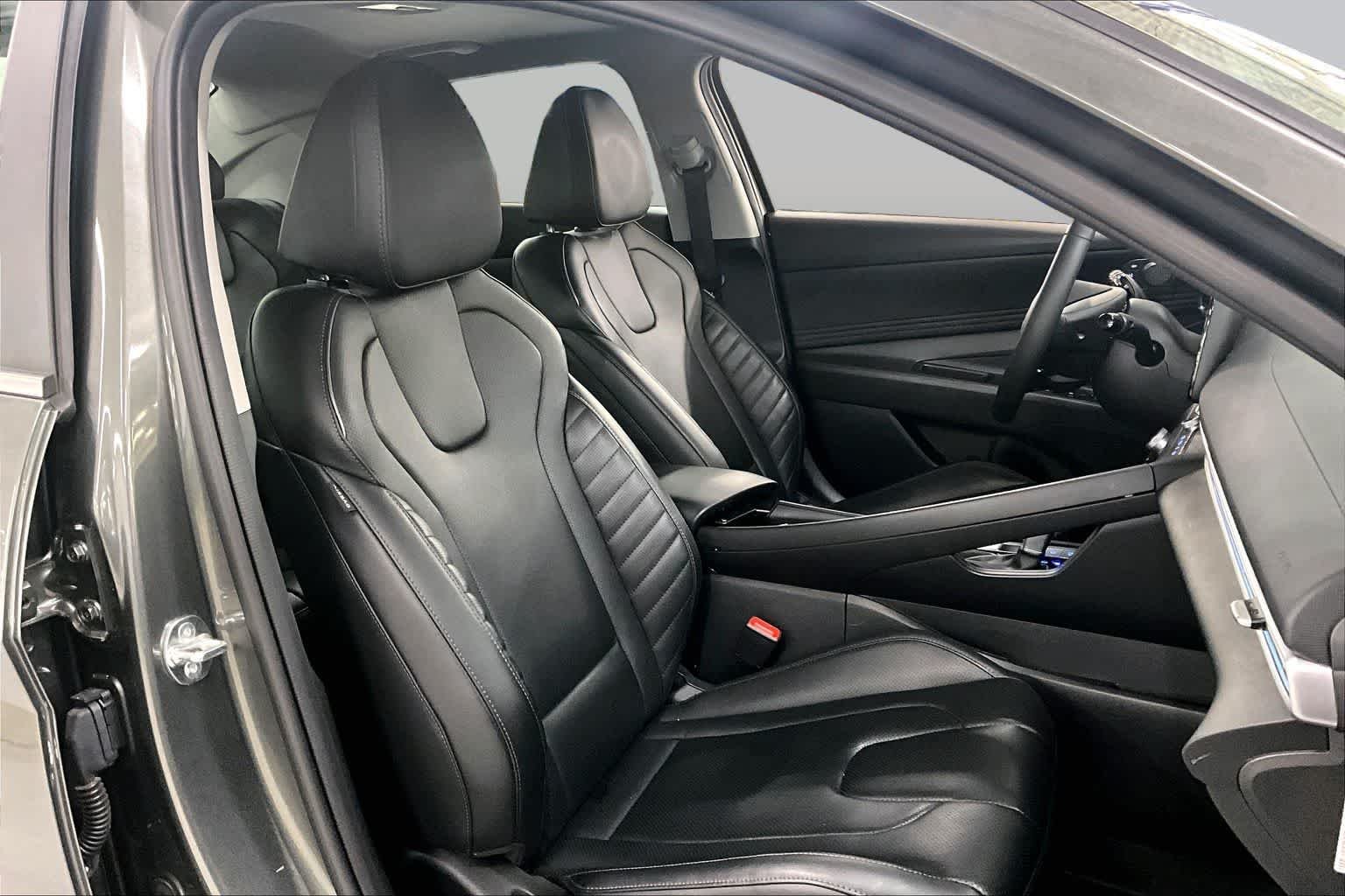 Used 2024 Amazon Gray Hyundai Limited image 9