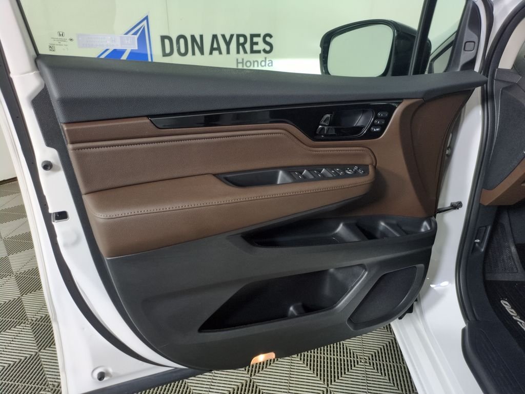 2025 Honda Odyssey Elite - Photo 11