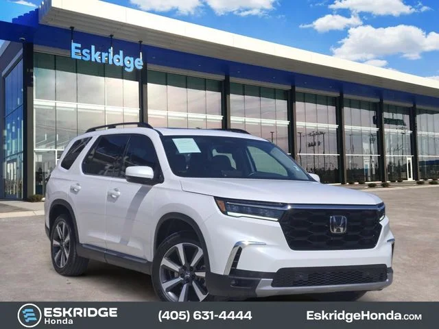 Used 2023 Platinum White Pearl Honda Touring image 1
