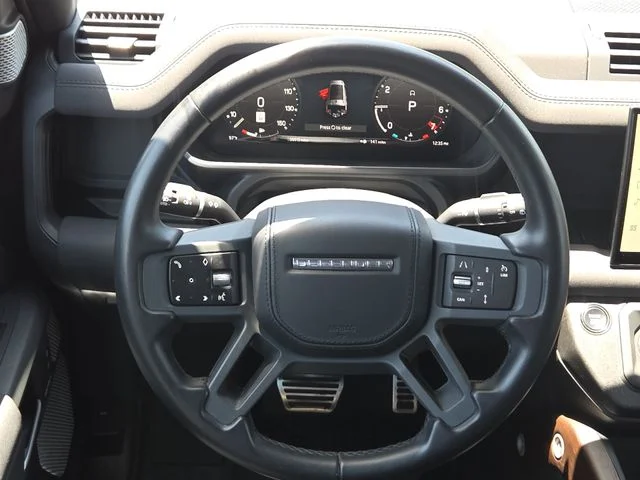 2023 Land Rover Defender X - Photo 13