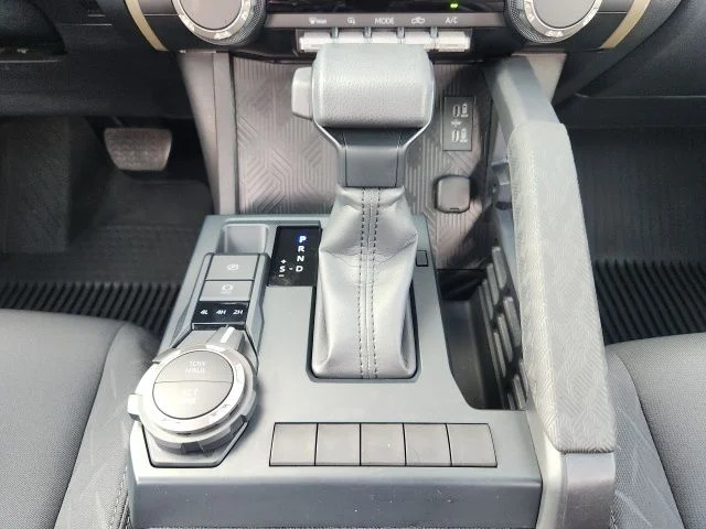 Certified Used 2025  Toyota SR5 image 19