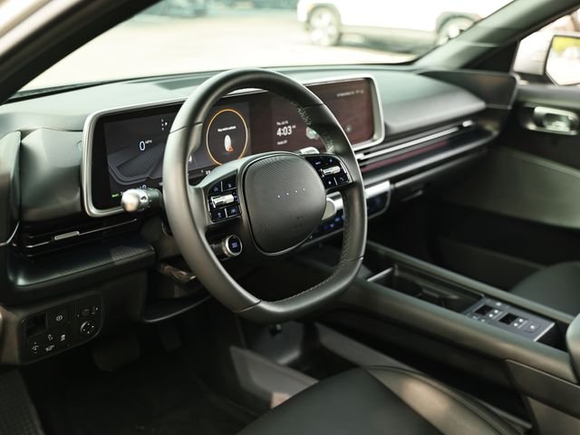 Used 2023 Gravity Gold Matte Hyundai SEL image 16