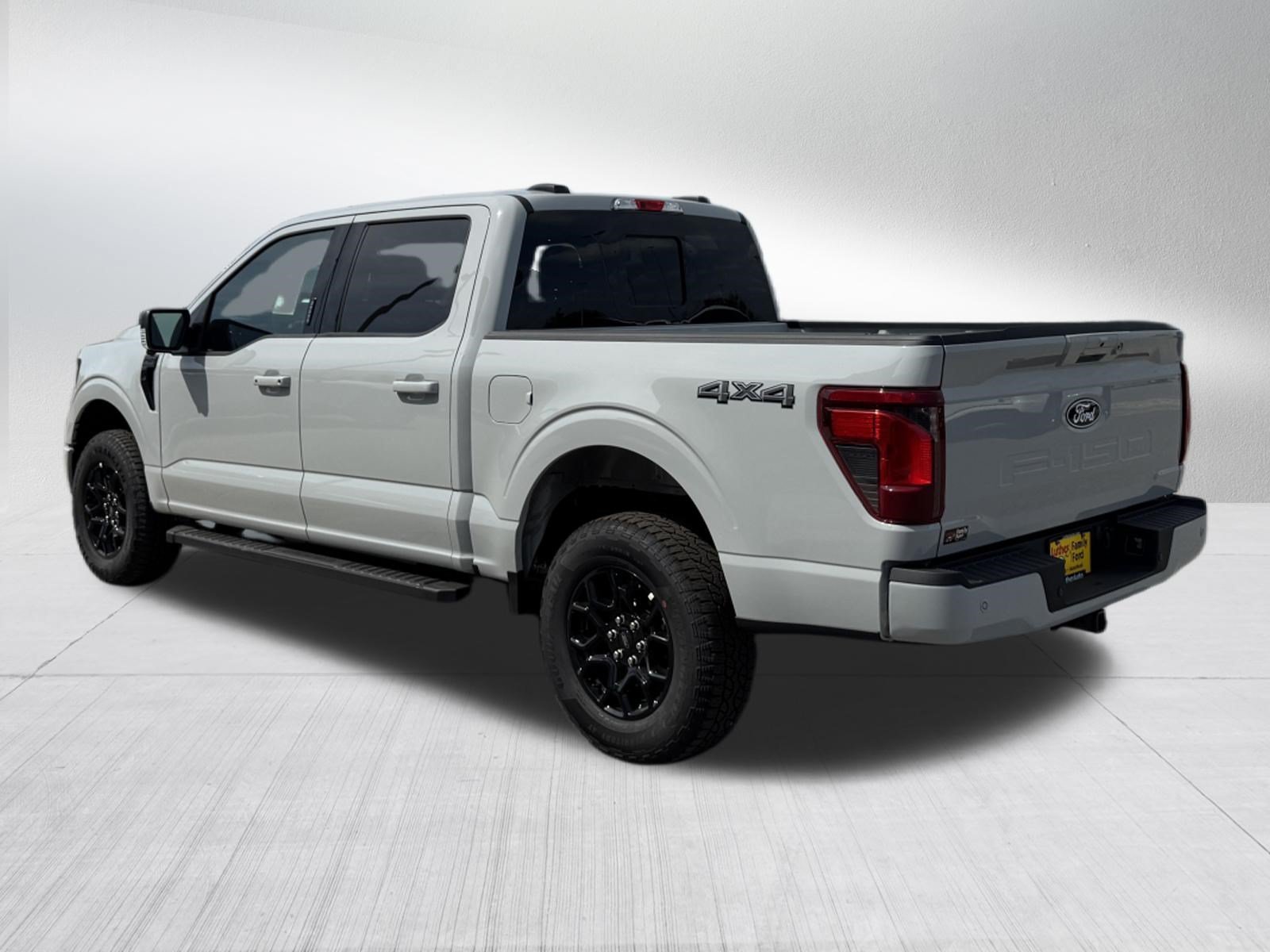 New 2026 Avalanche Ford XLT image 4