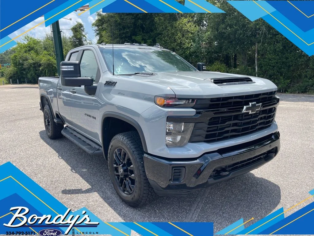 Used 2025 Slate Gray Metallic Chevrolet Custom image 1